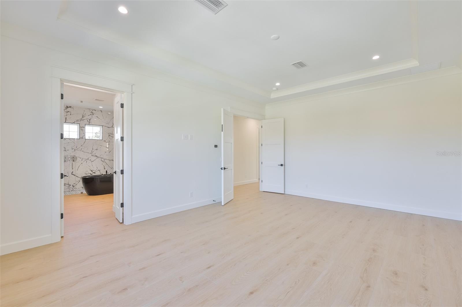 MARYLAND MANOR 2ND UNIT - Residential