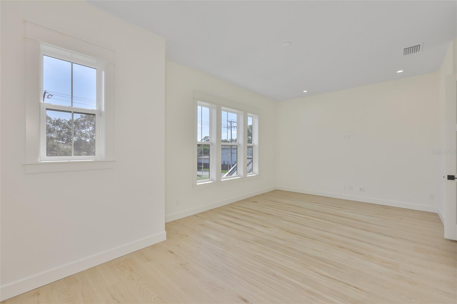 MARYLAND MANOR 2ND UNIT - Residential