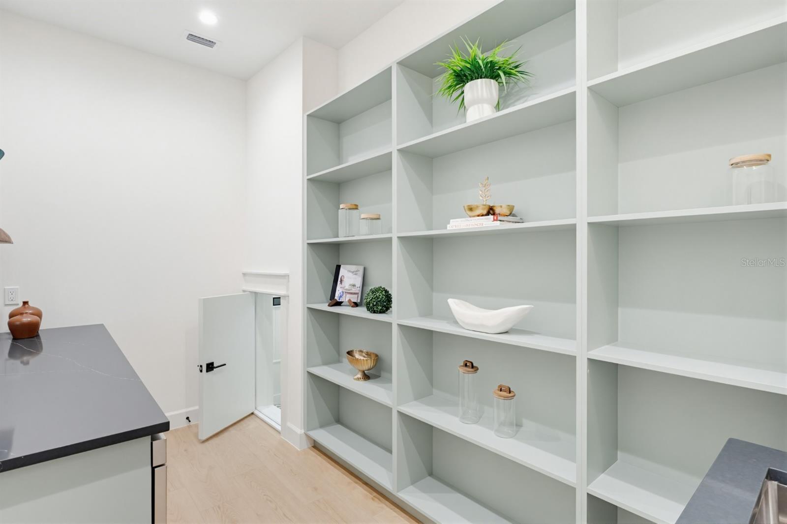 MARYLAND MANOR 2ND UNIT - Residential