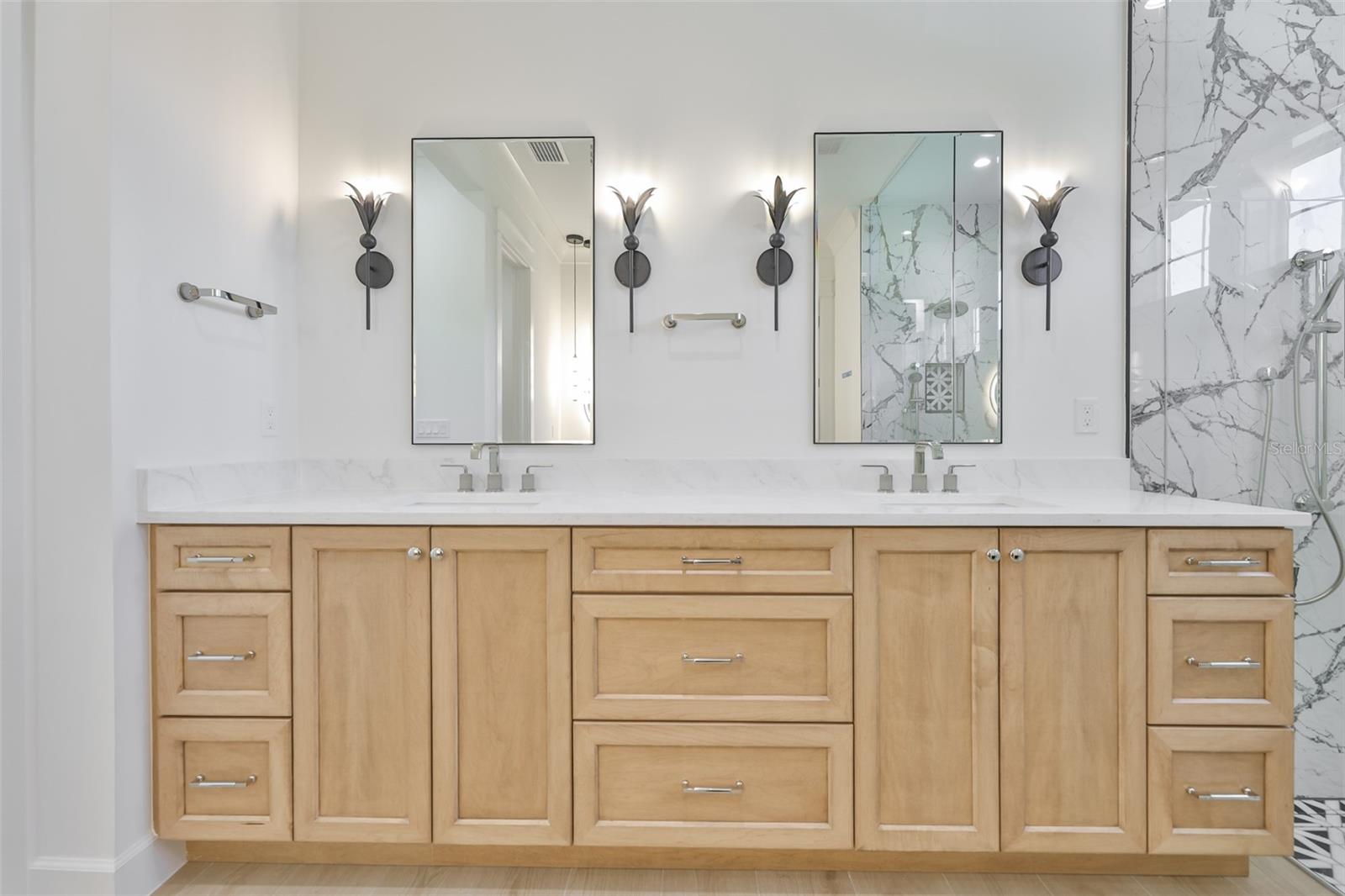 MARYLAND MANOR 2ND UNIT - Residential