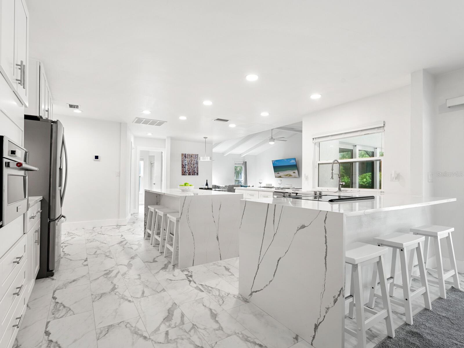 SOUTHBAY YACHT & RACQUET CLUB - Residential