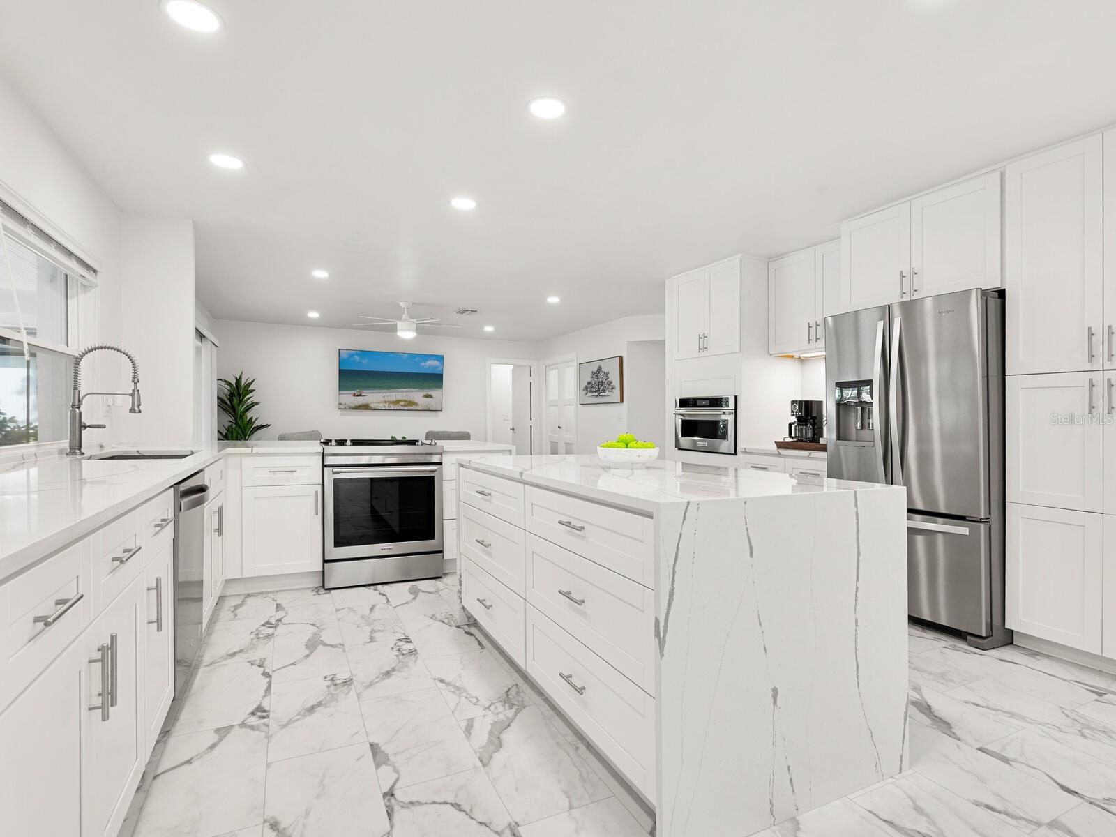 SOUTHBAY YACHT & RACQUET CLUB - Residential