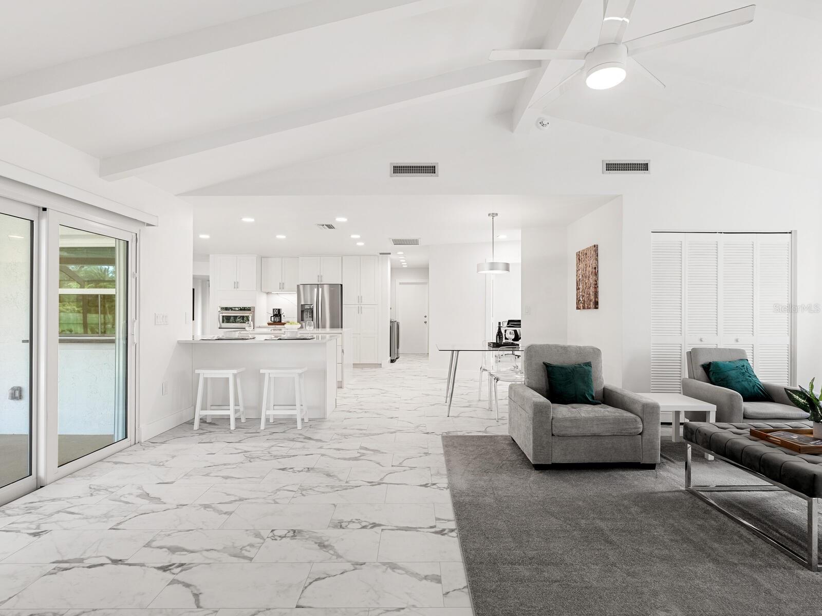 SOUTHBAY YACHT & RACQUET CLUB - Residential