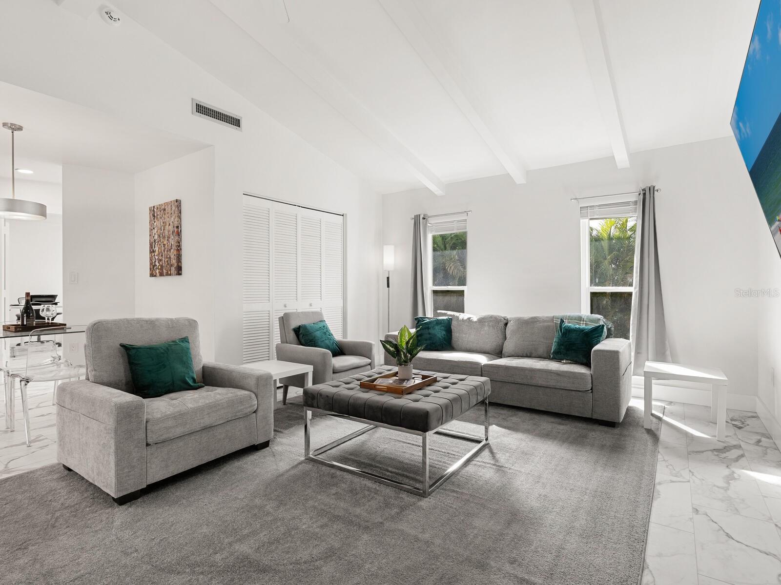 SOUTHBAY YACHT & RACQUET CLUB - Residential