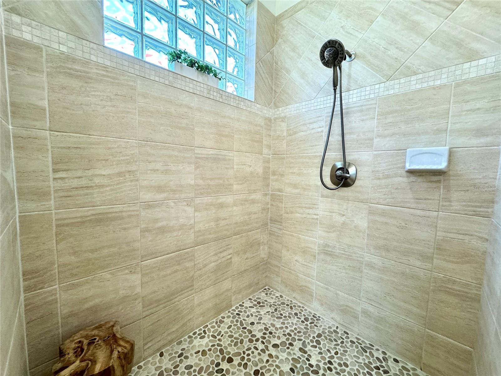 VENETIA - Residential