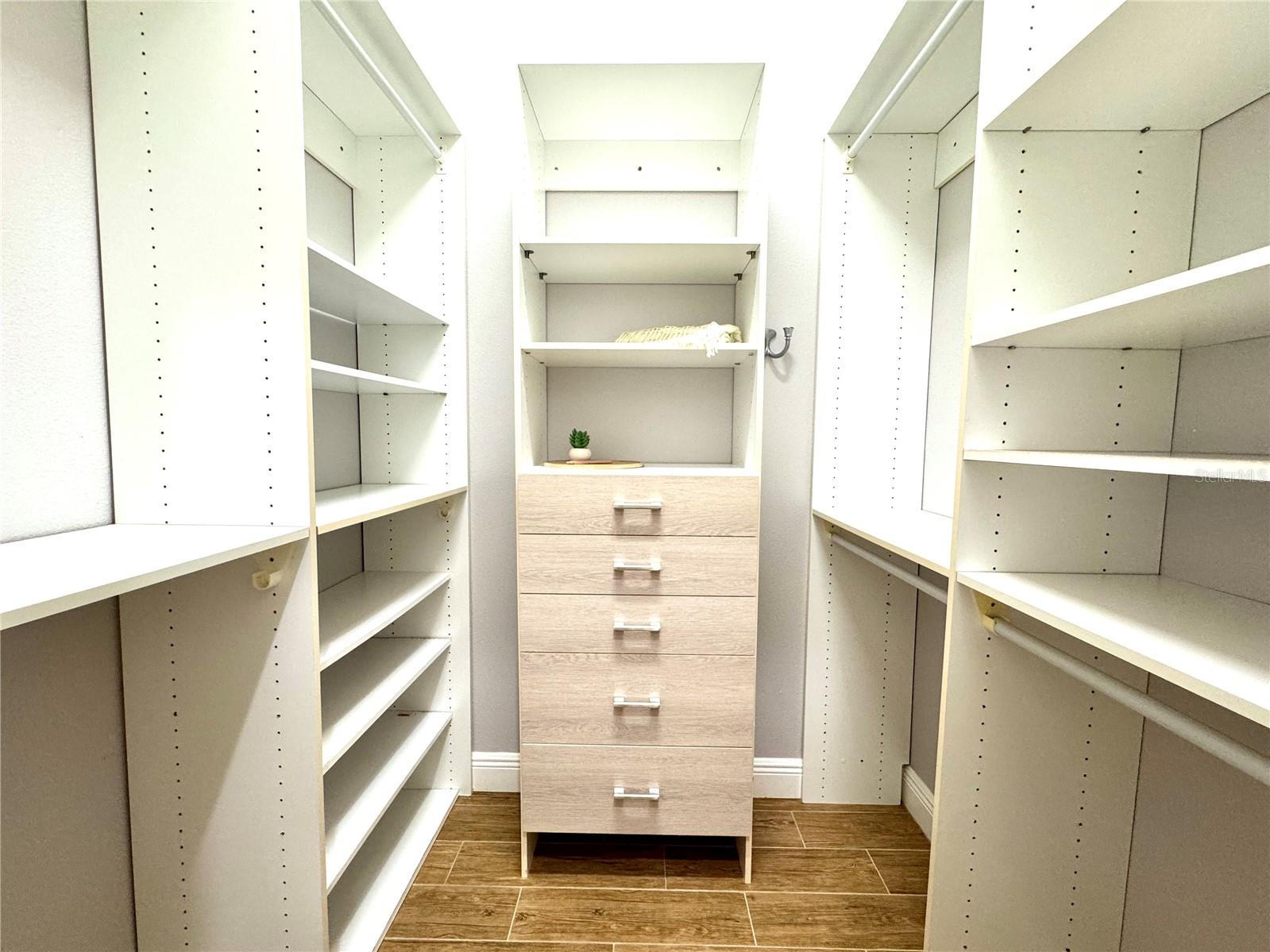 VENETIA - Residential