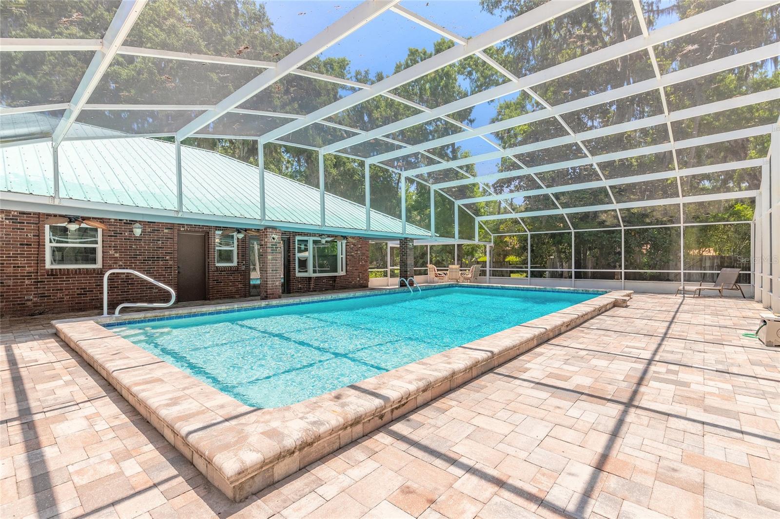 712 S TIMBERLANE DRIVE
