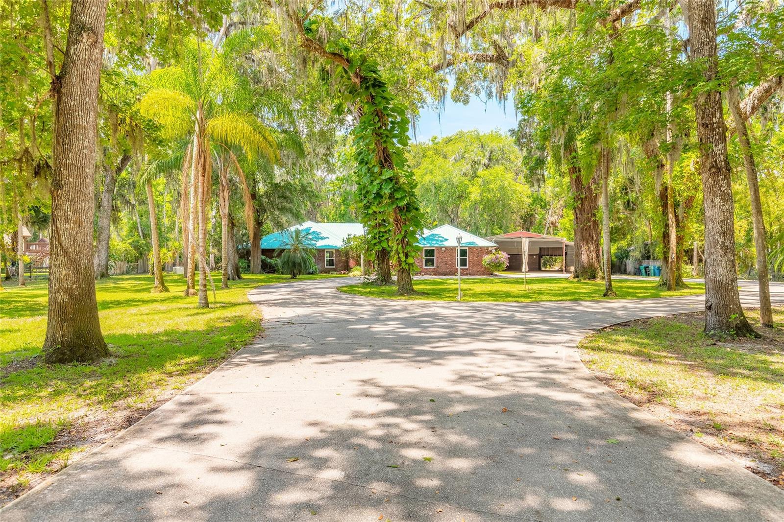 712 S TIMBERLANE DRIVE