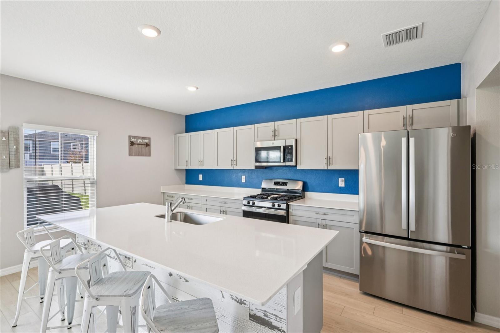 HINTON HAWKSTONE PH 1A2 - Residential Lease