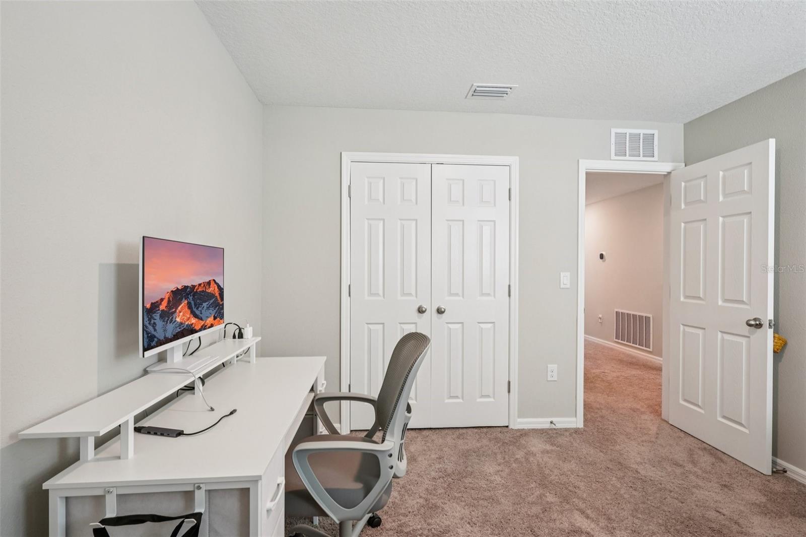 HINTON HAWKSTONE PH 1A2 - Residential Lease