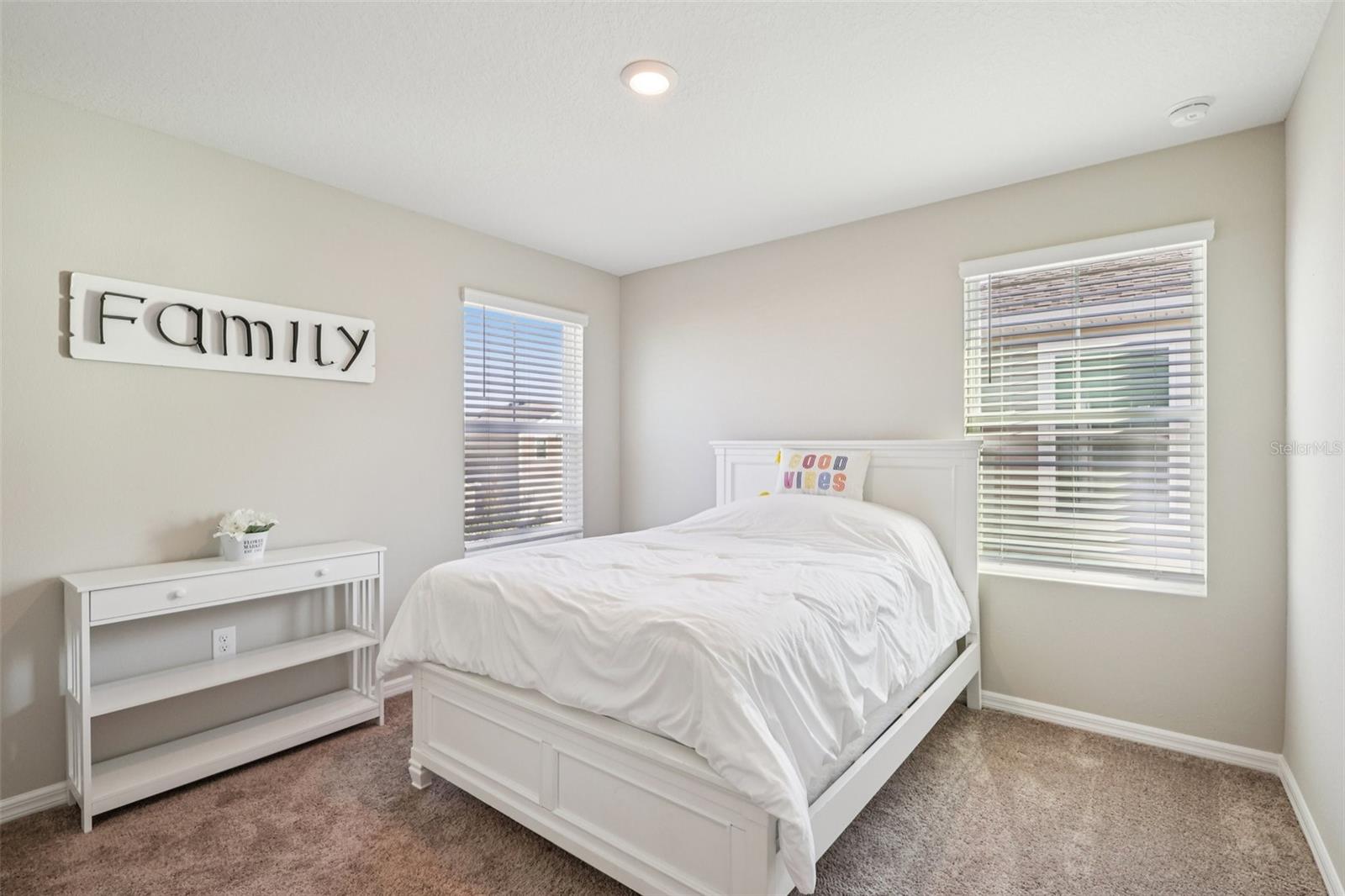 HINTON HAWKSTONE PH 1A2 - Residential Lease