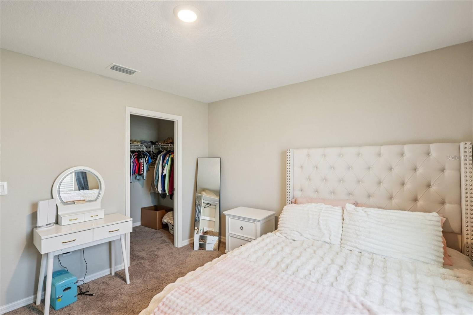 HINTON HAWKSTONE PH 1A2 - Residential Lease