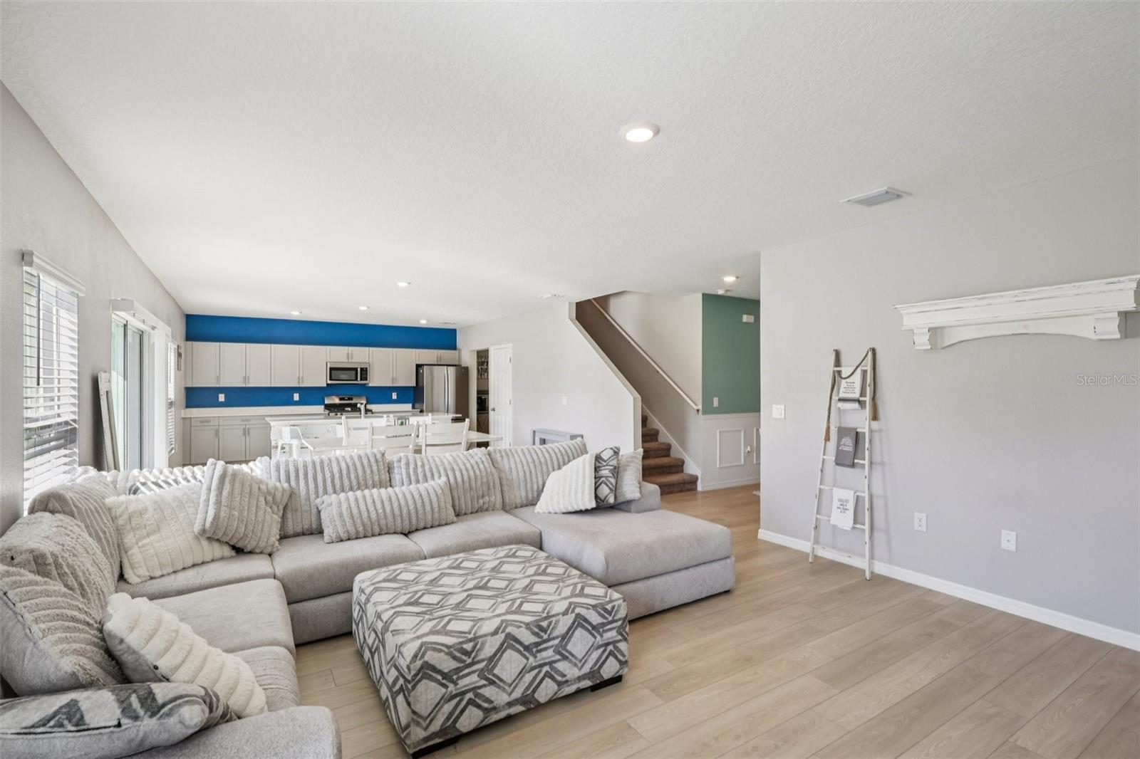 HINTON HAWKSTONE PH 1A2 - Residential Lease