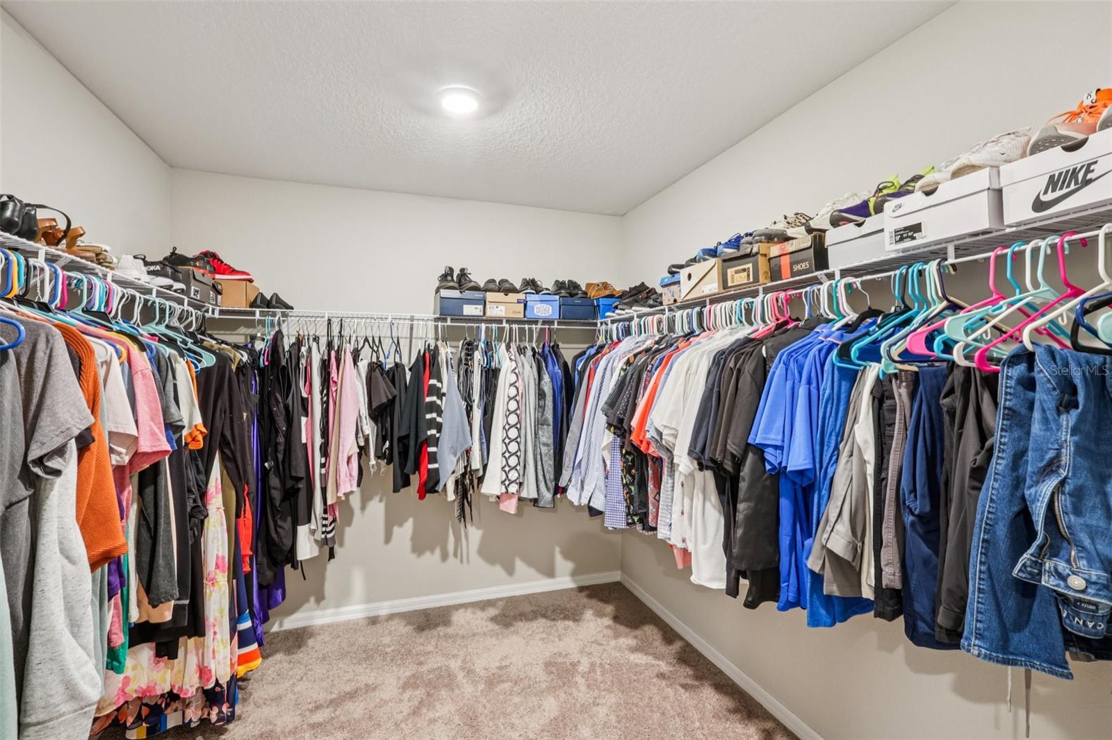 HINTON HAWKSTONE PH 1A2 - Residential Lease