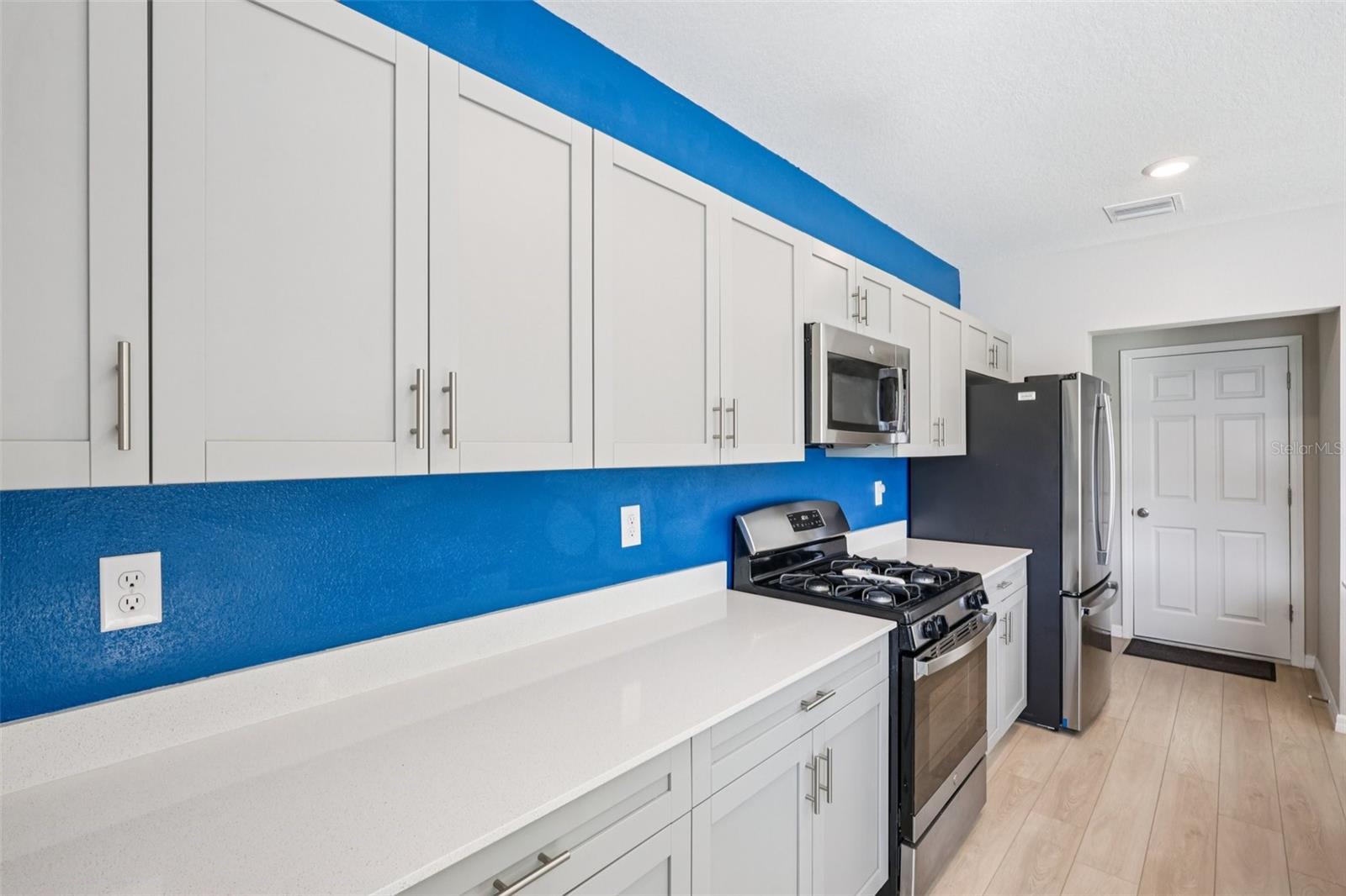 HINTON HAWKSTONE PH 1A2 - Residential Lease