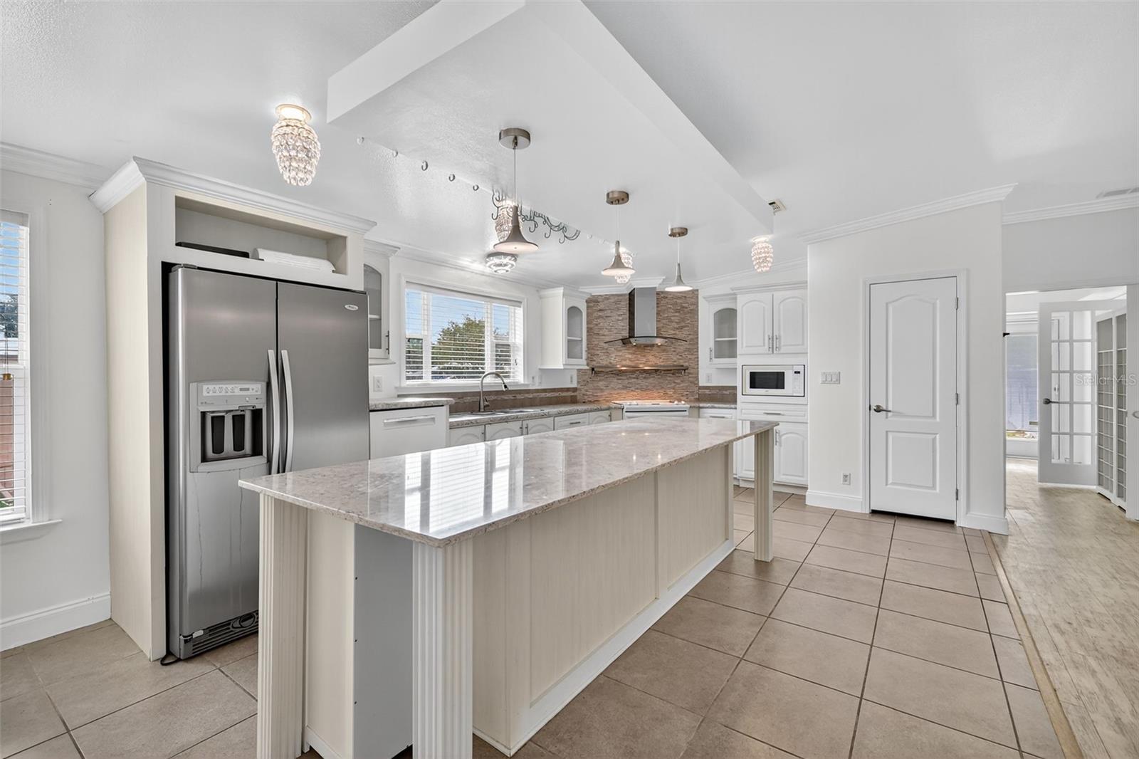 TAVARES LAKE FRANCES ESTATES - Residential