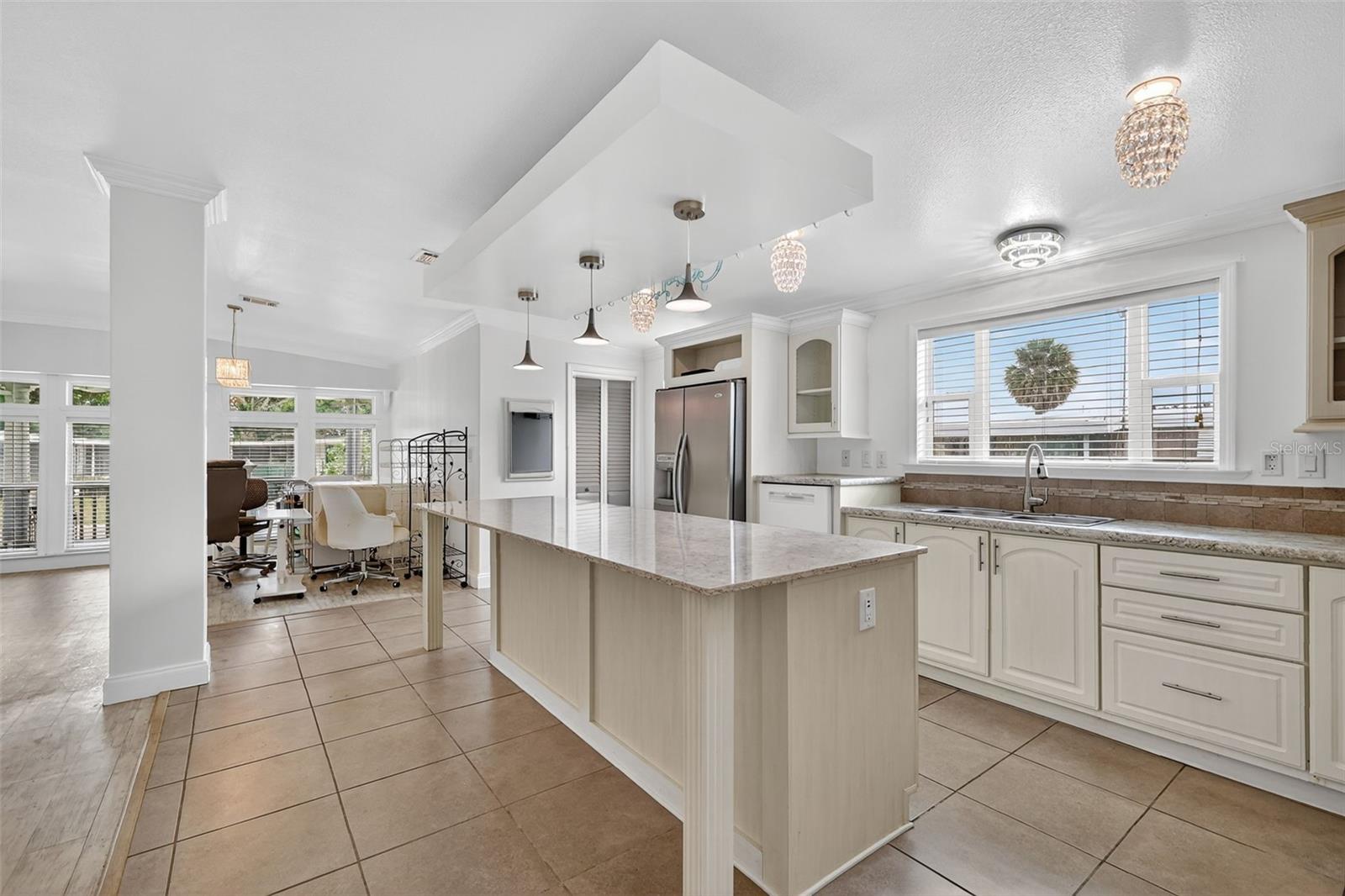 TAVARES LAKE FRANCES ESTATES - Residential