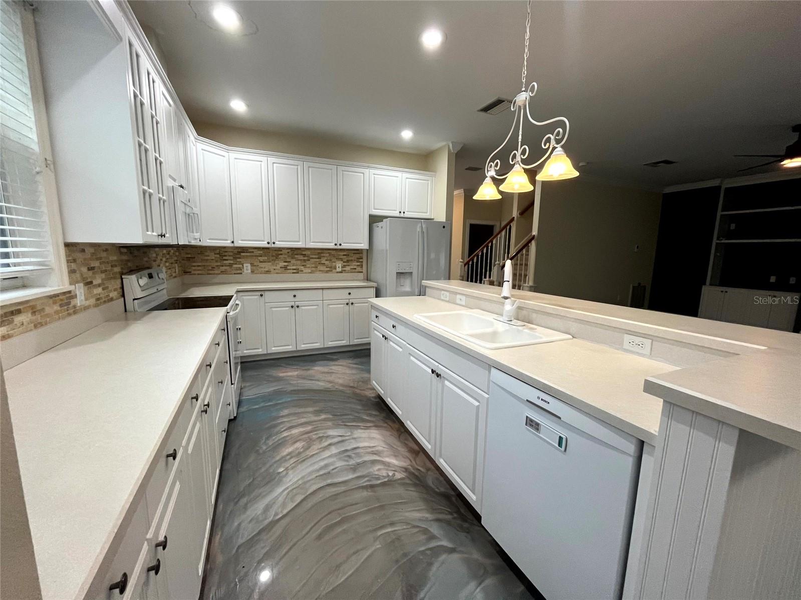 MISTY WOODS - Residential Lease