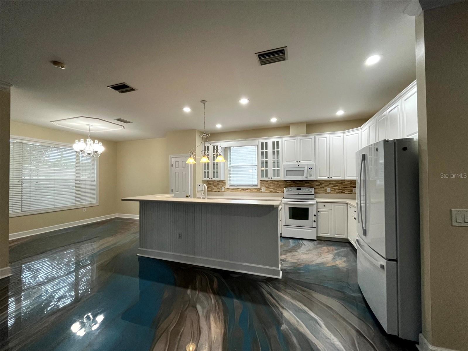 MISTY WOODS - Residential Lease