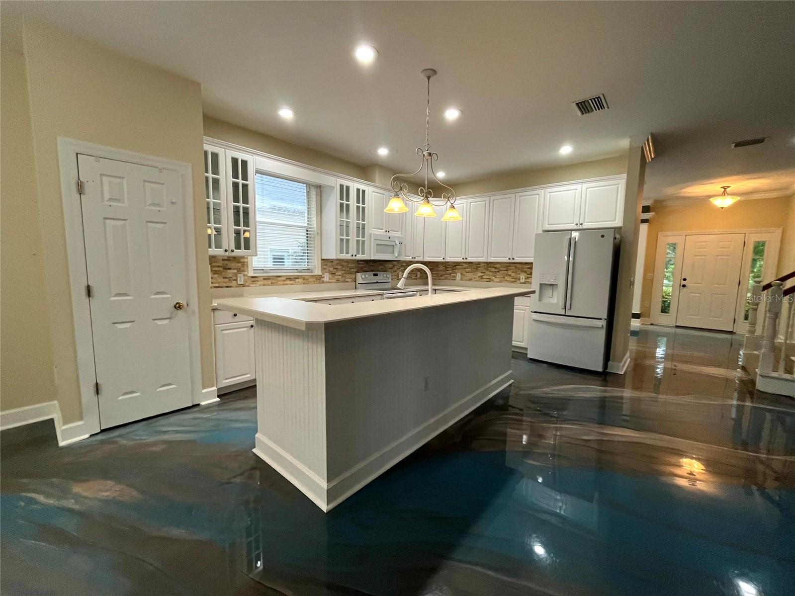 MISTY WOODS - Residential Lease
