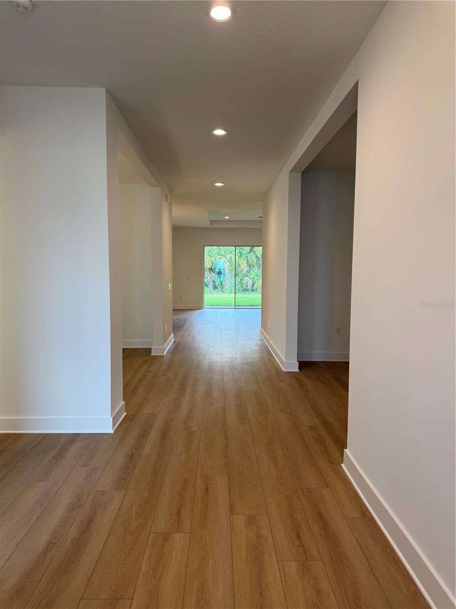 1059 GLORYLAND COURT