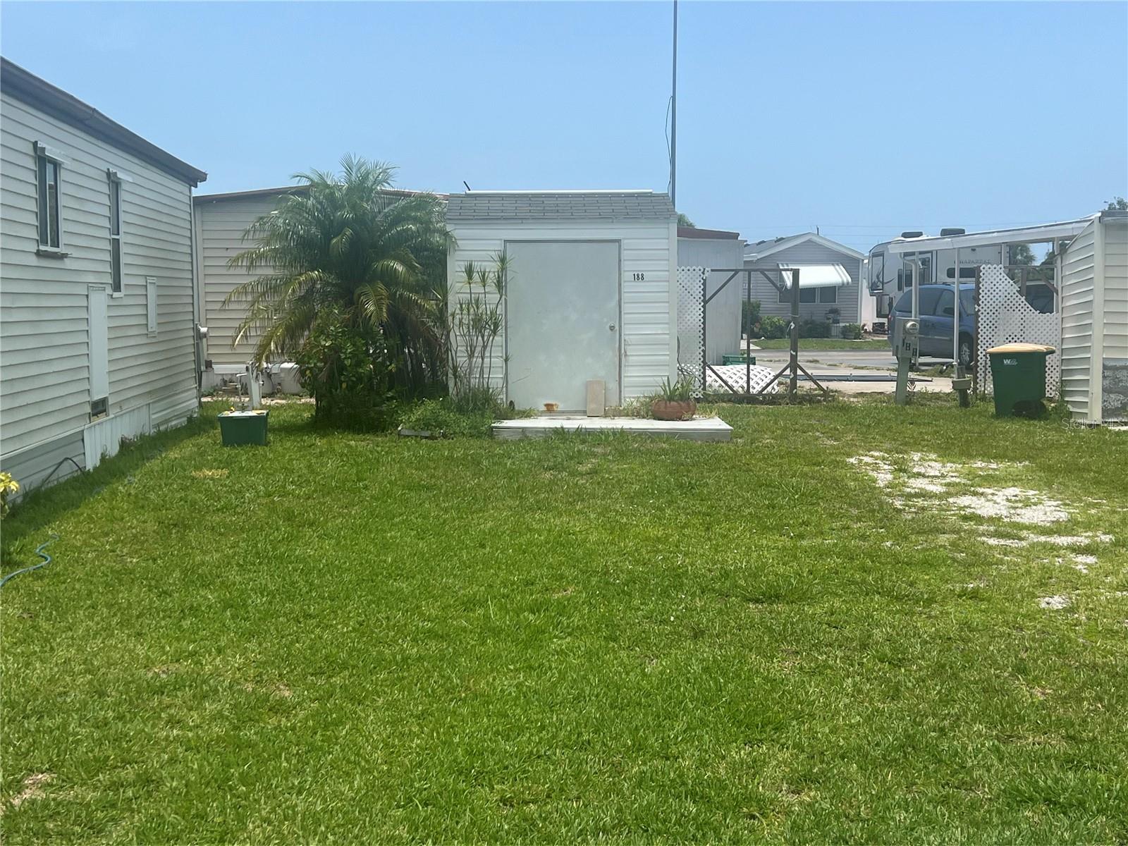 HOLIDAY TRAVEL PARK ENGLEWOOD - Land