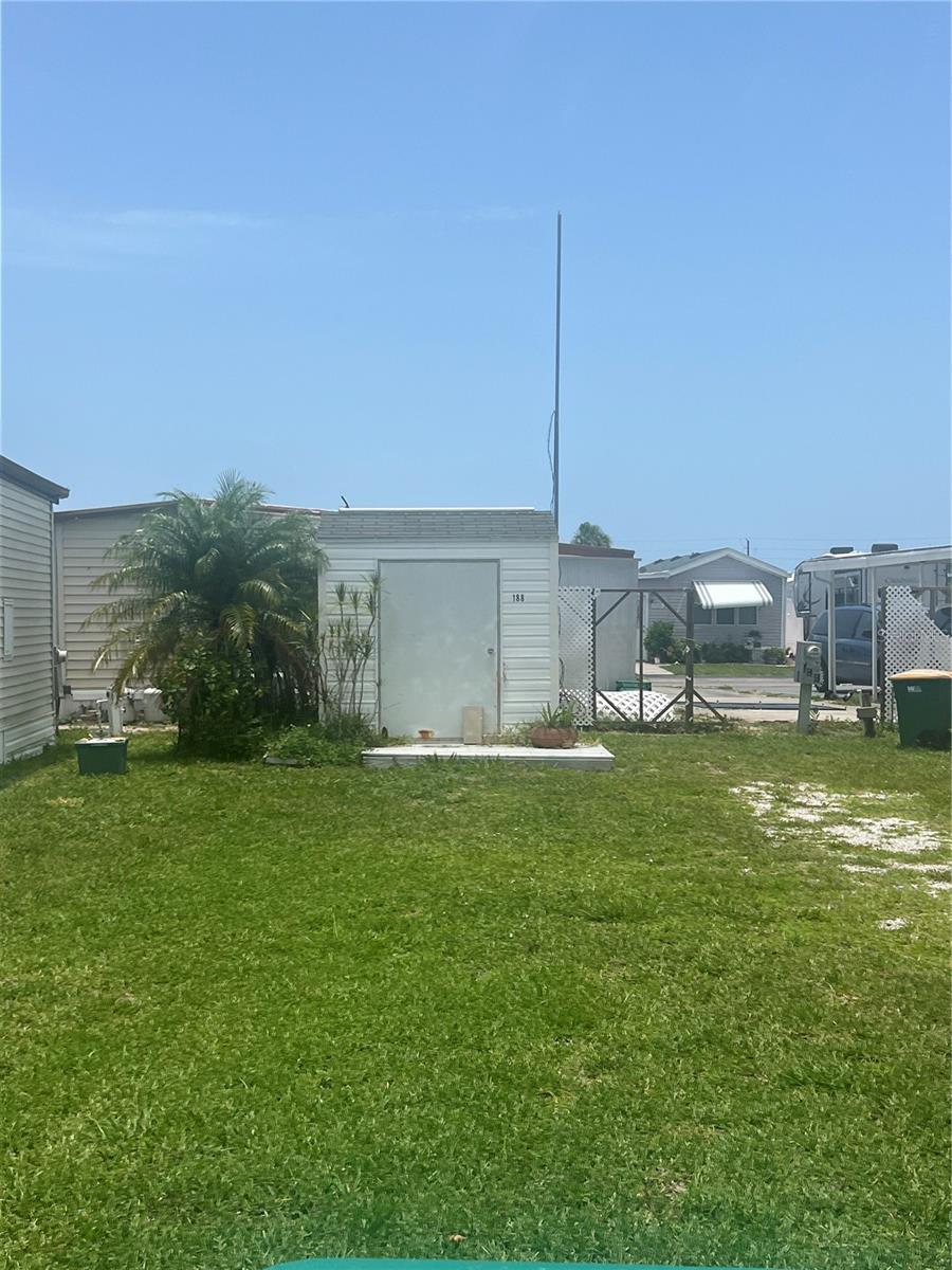 HOLIDAY TRAVEL PARK ENGLEWOOD - Land