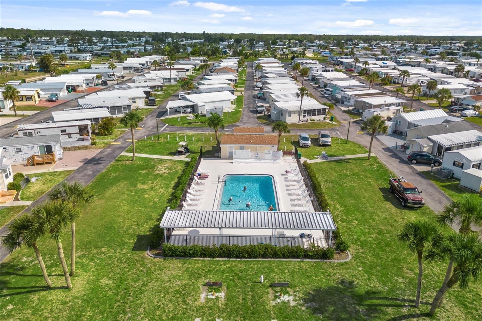 HOLIDAY TRAVEL PARK ENGLEWOOD - Land