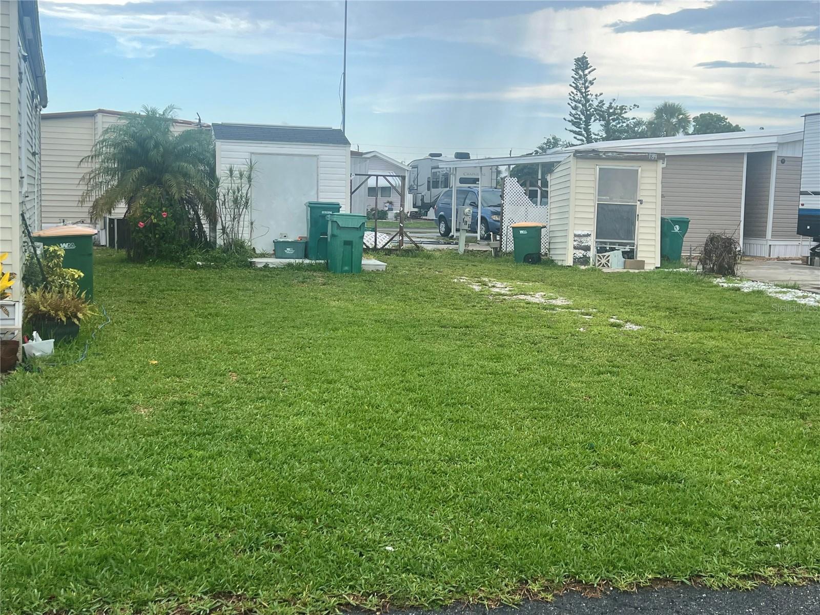 HOLIDAY TRAVEL PARK ENGLEWOOD - Land