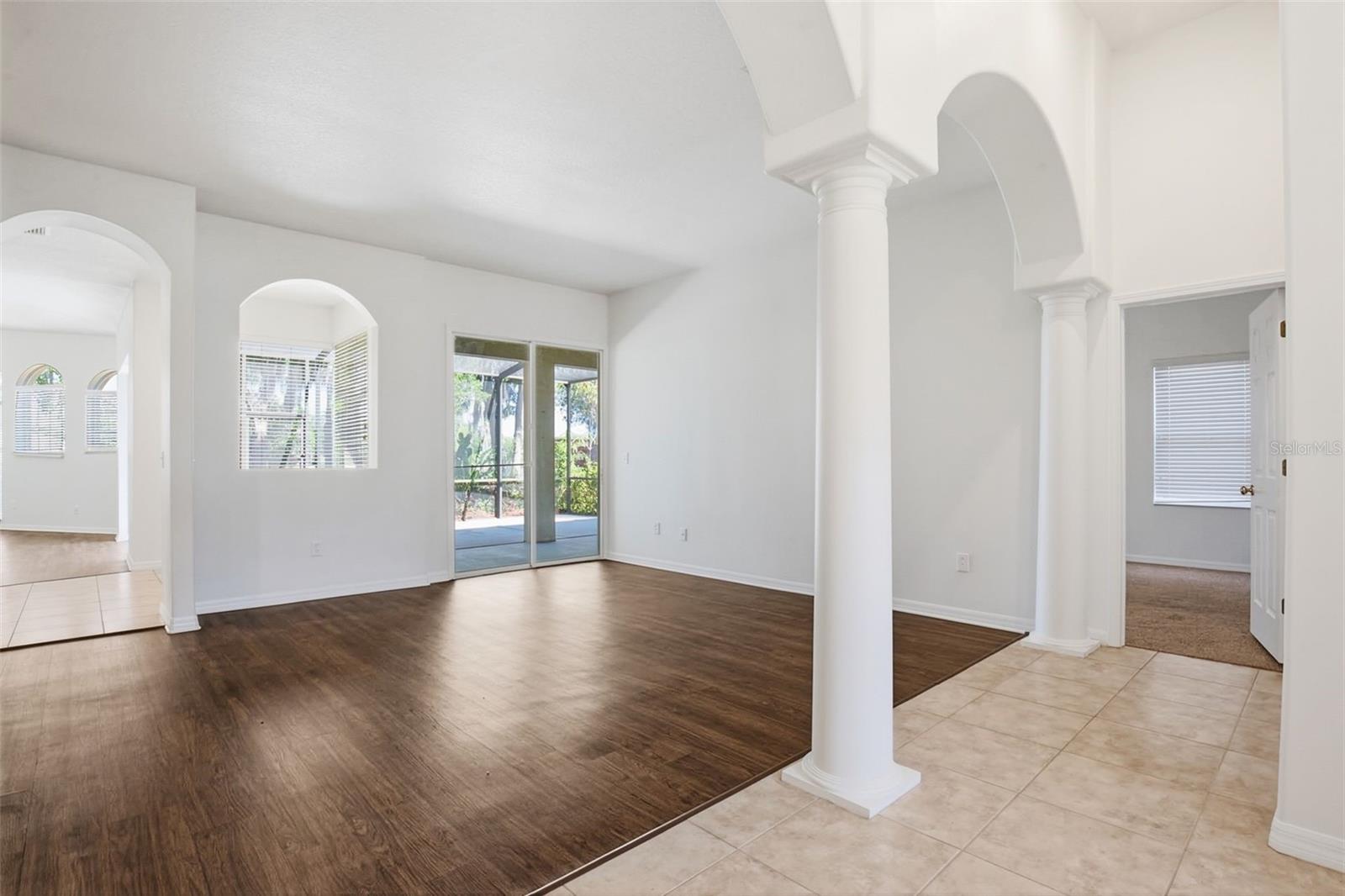 LAKE TALIA PH 01 - Residential