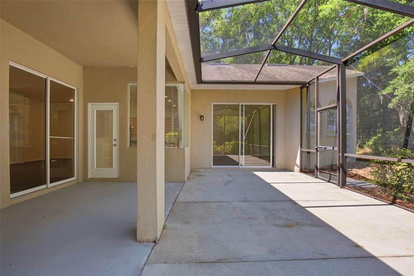 LAKE TALIA PH 01 - Residential