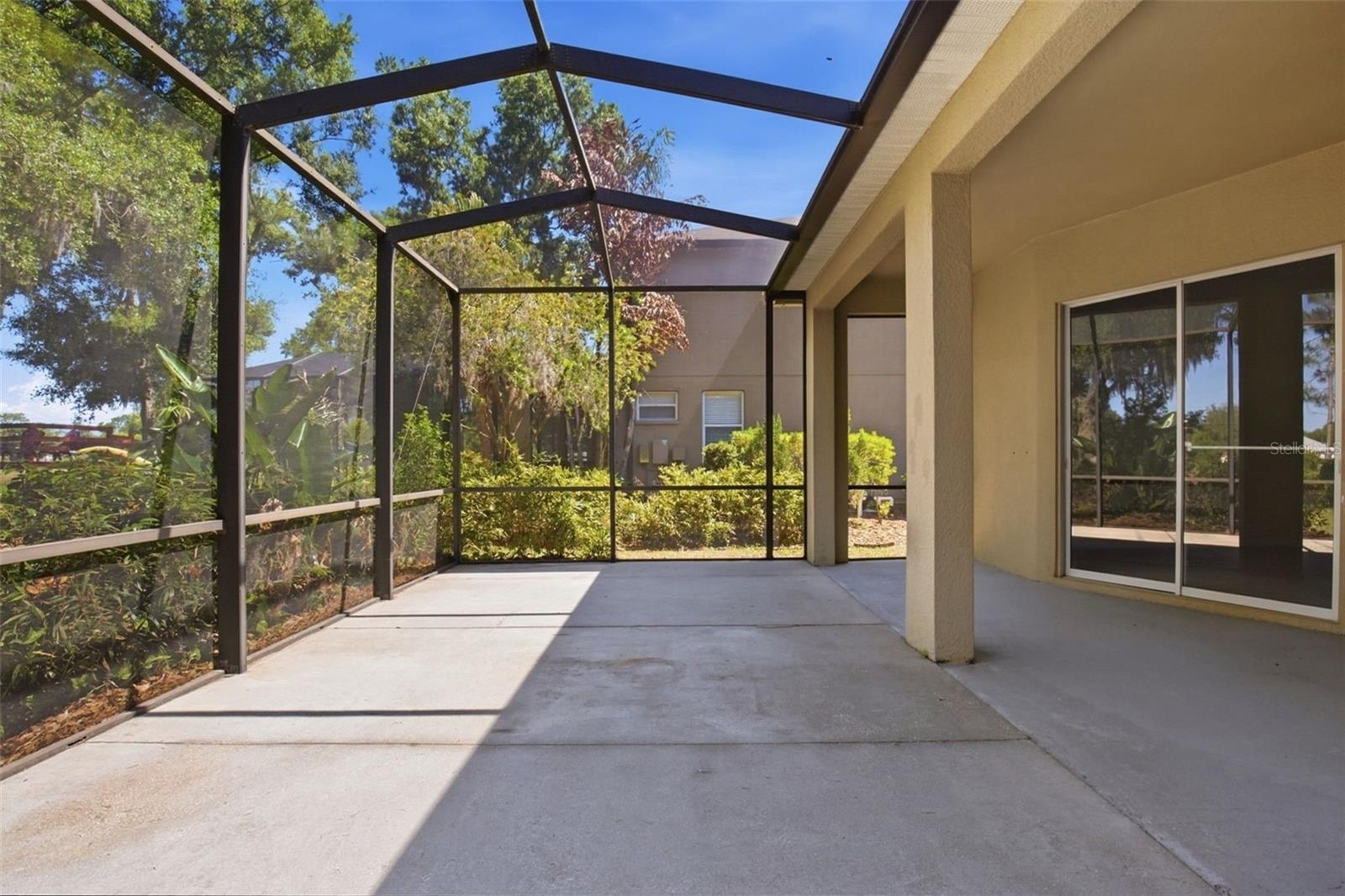 LAKE TALIA PH 01 - Residential