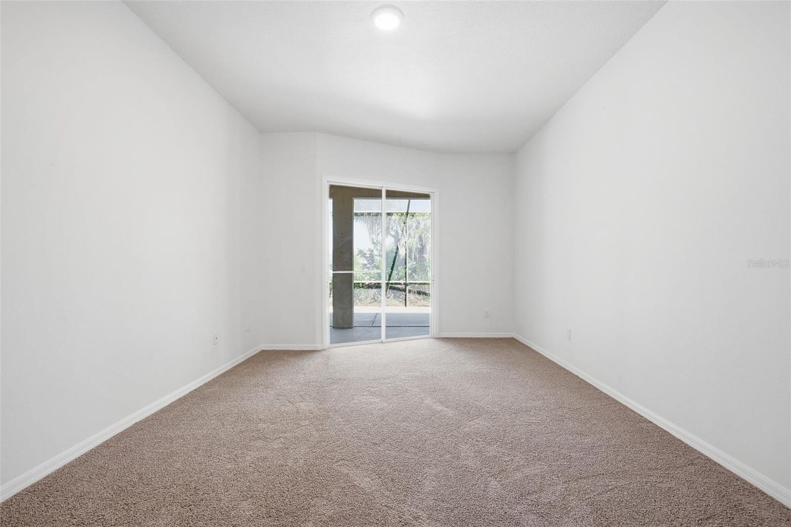 LAKE TALIA PH 01 - Residential