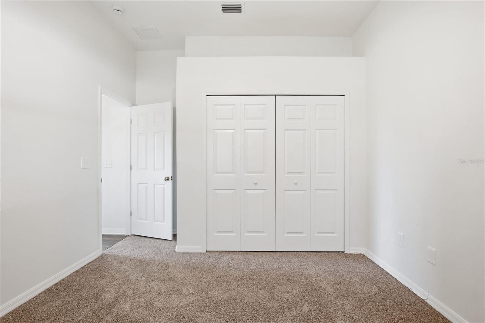 LAKE TALIA PH 01 - Residential