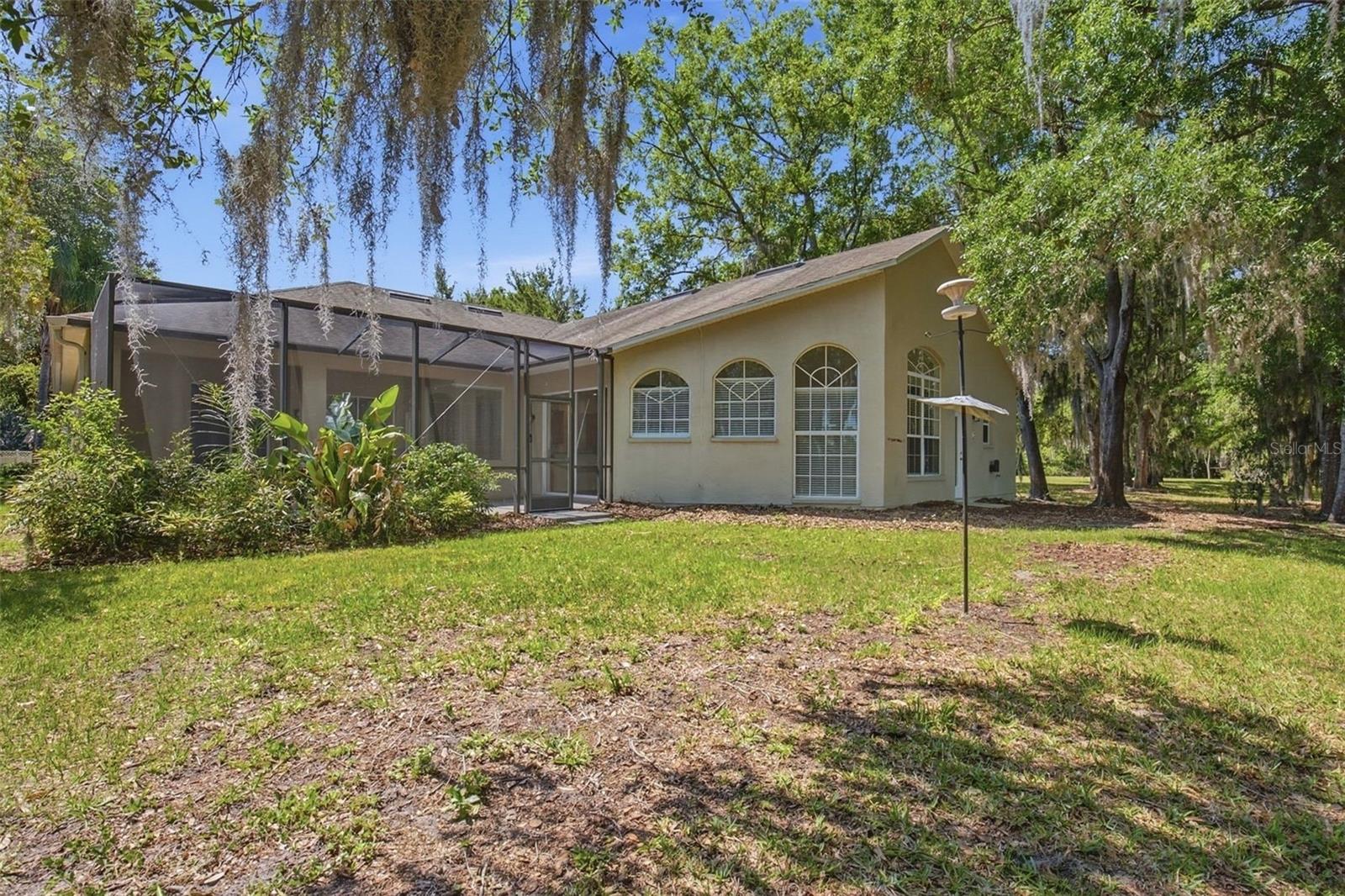 LAKE TALIA PH 01 - Residential