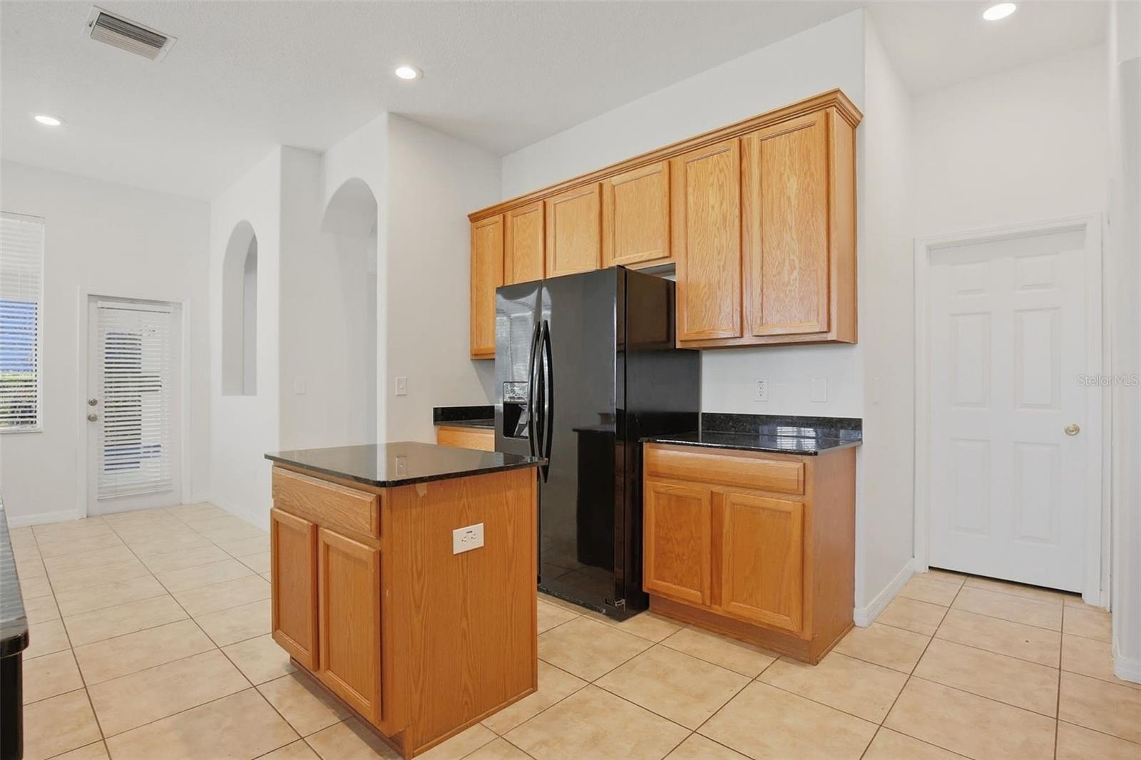 LAKE TALIA PH 01 - Residential