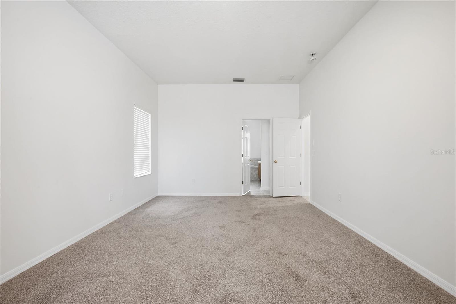 LAKE TALIA PH 01 - Residential