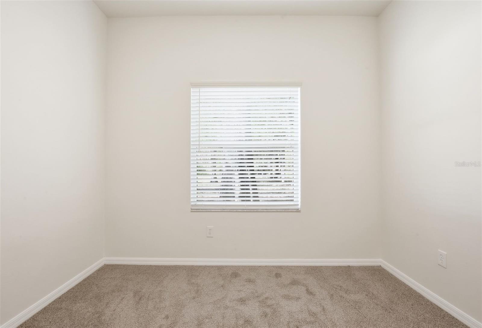 LAKE TALIA PH 01 - Residential