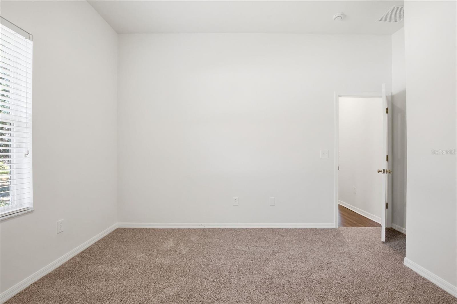 LAKE TALIA PH 01 - Residential