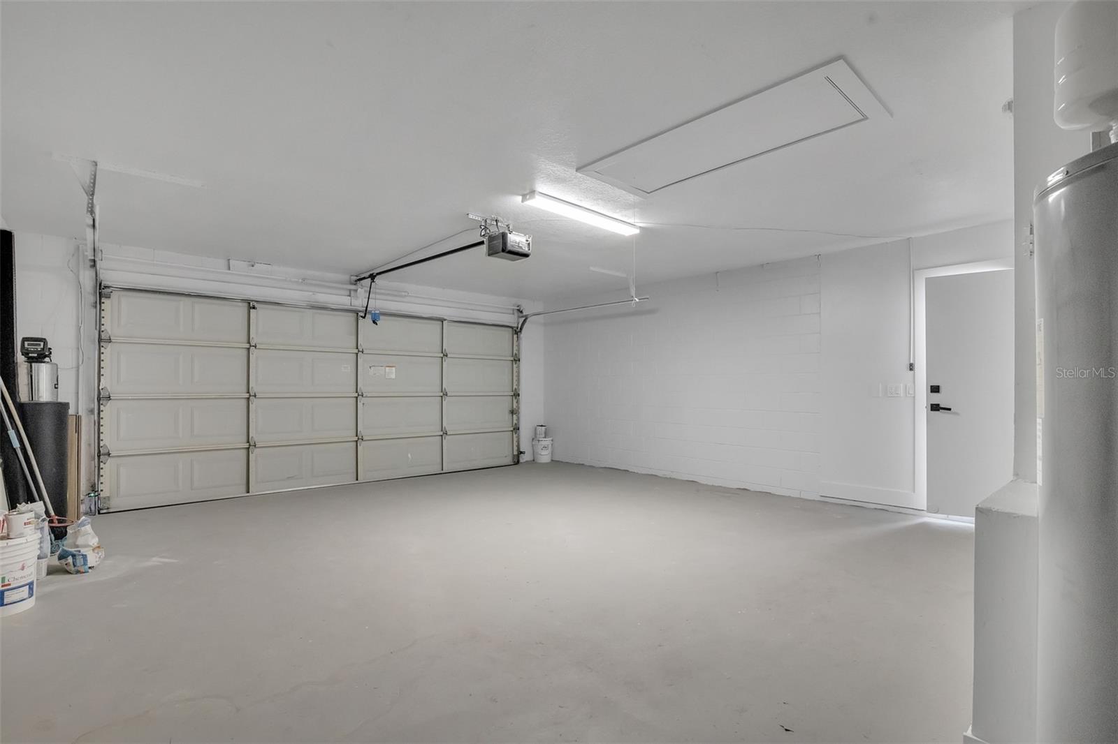 SKY LAKE SOUTH - Residential