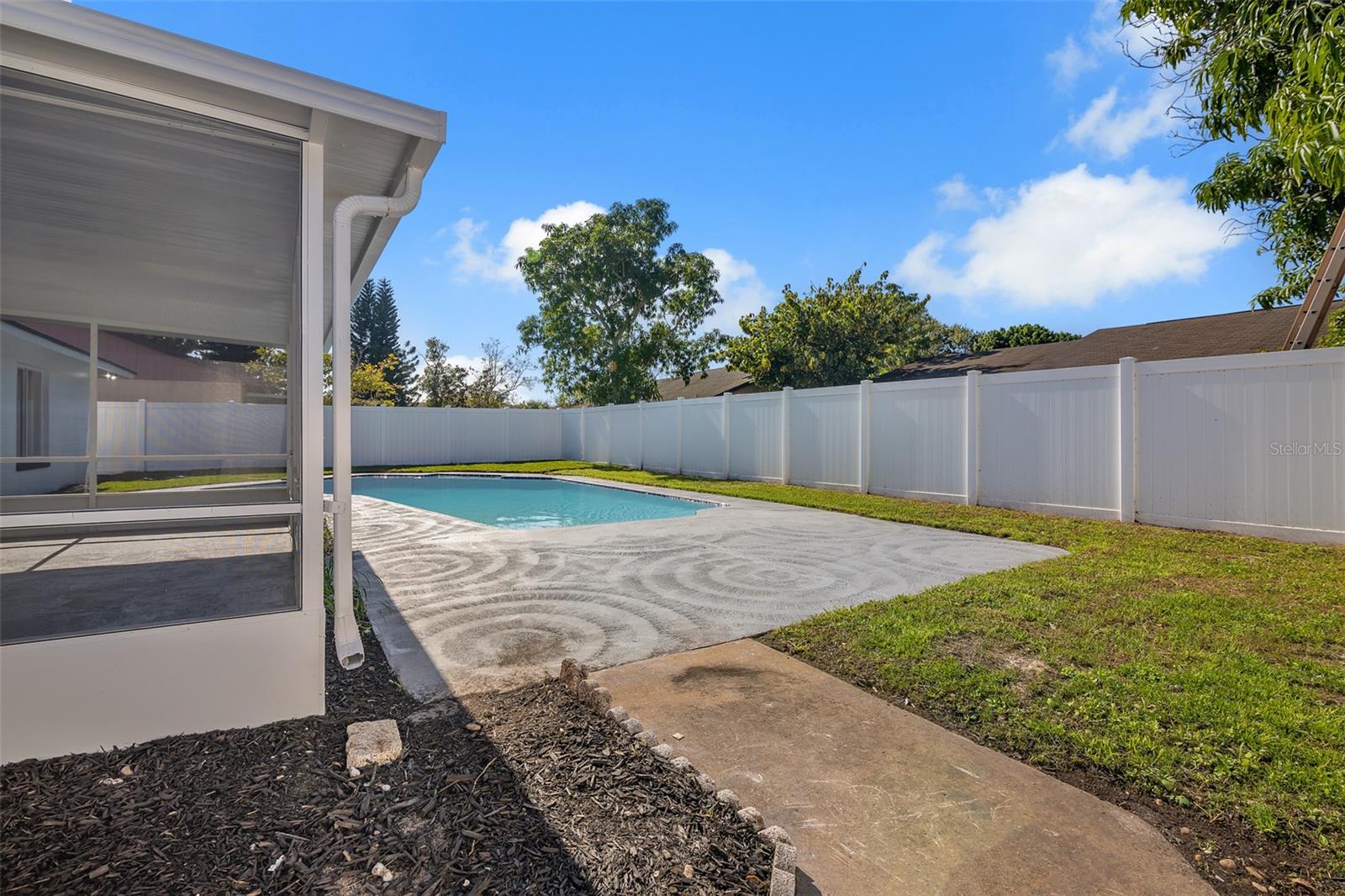 SKY LAKE SOUTH - Residential