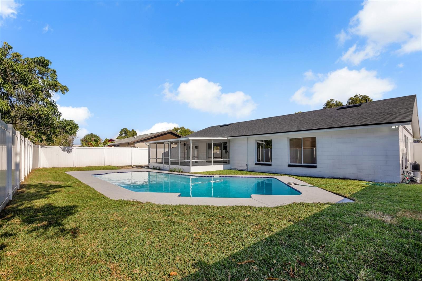 SKY LAKE SOUTH - Residential