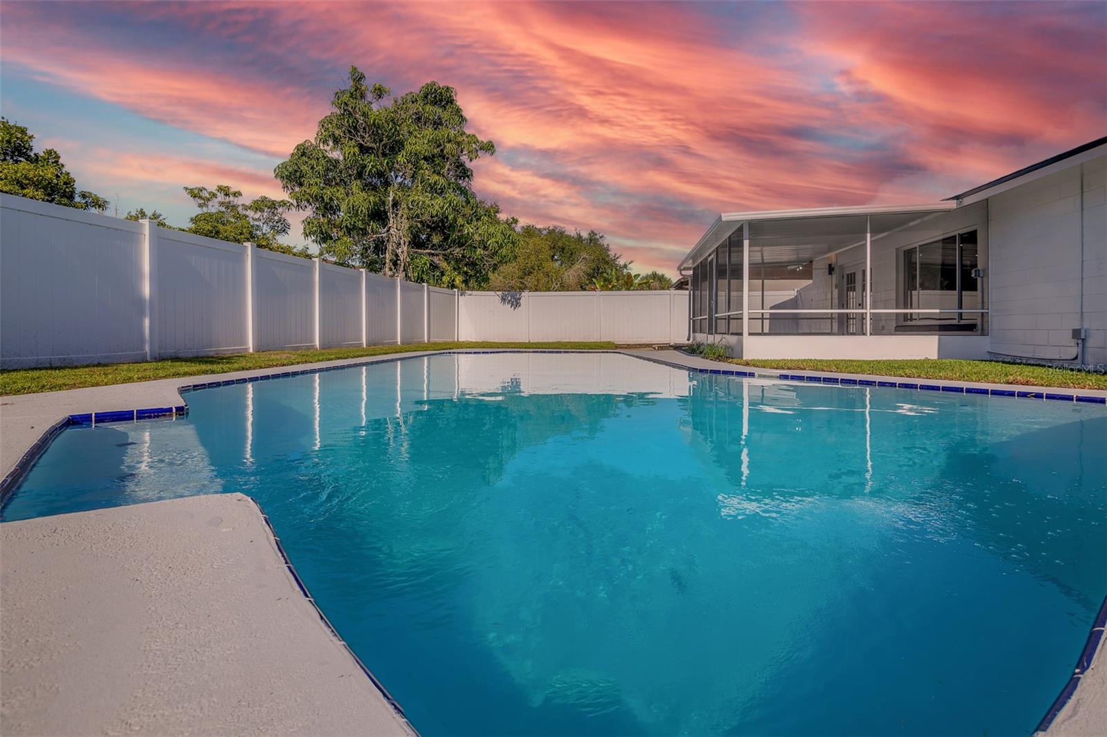 SKY LAKE SOUTH - Residential