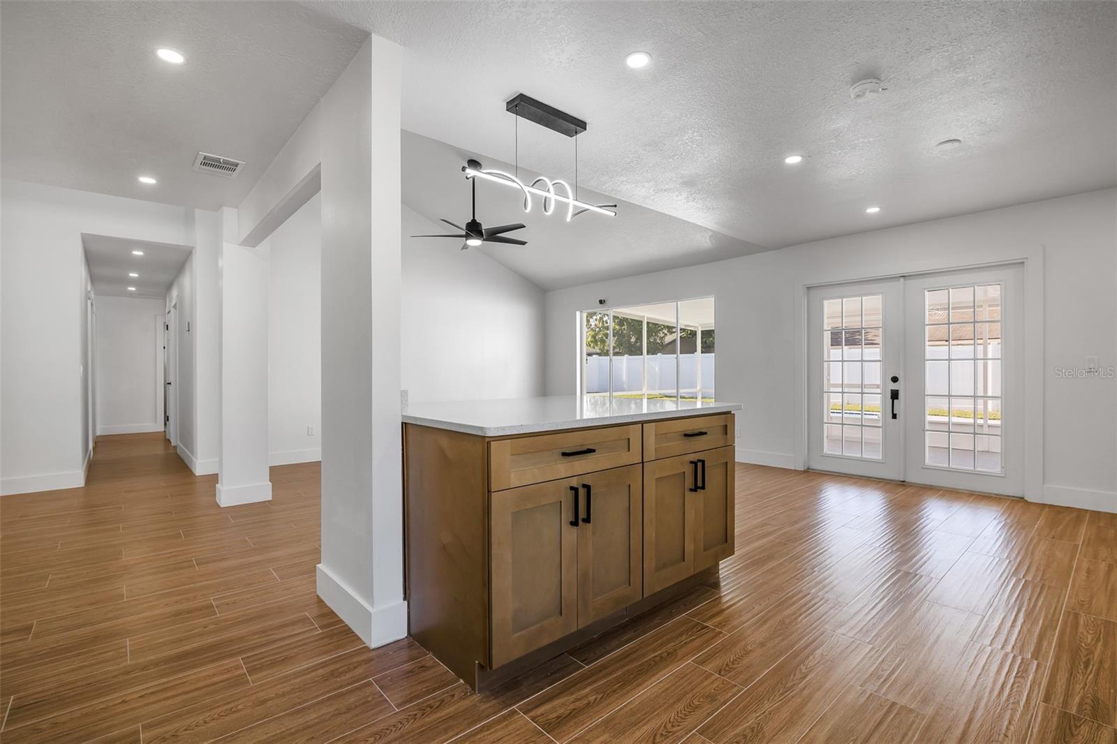 SKY LAKE SOUTH - Residential