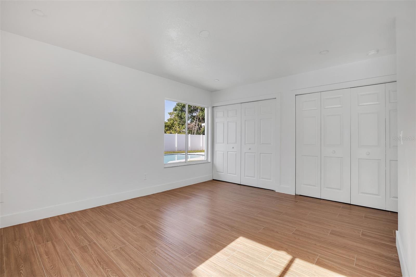 SKY LAKE SOUTH - Residential