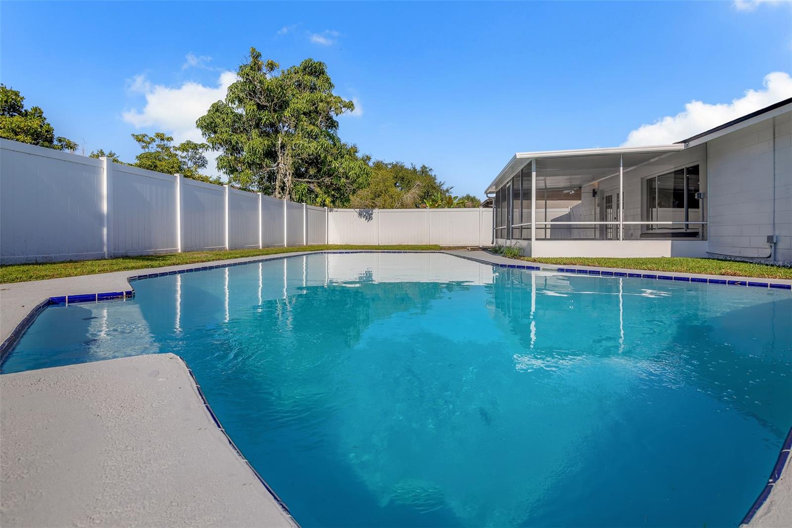 SKY LAKE SOUTH - Residential