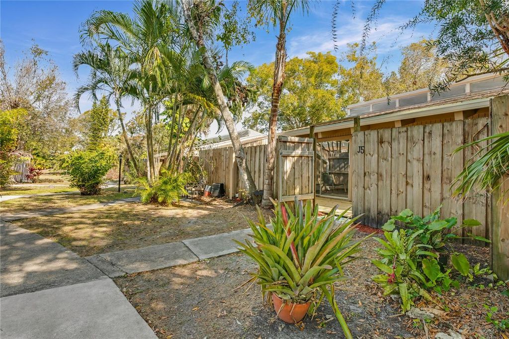 Photo of 500 N Jefferson Avenue #5, Sarasota, FL 34237 (MLS # A4679555)