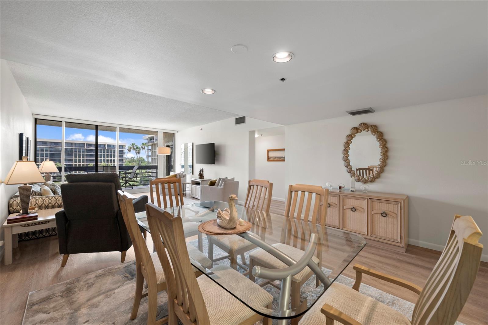 1095 GULF OF MEXICO DRIVE 303