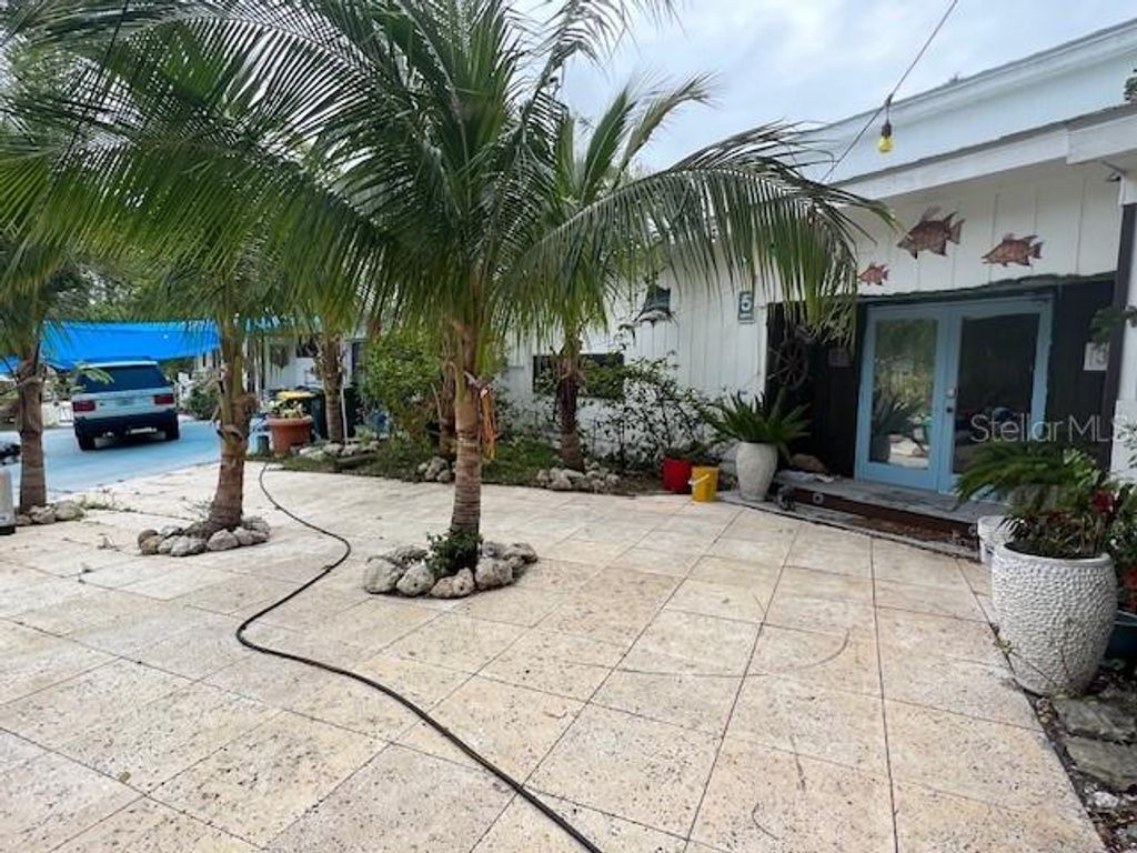 Photo of 300 Garden Lane, Sarasota, FL 34242 (MLS # A4662830)
