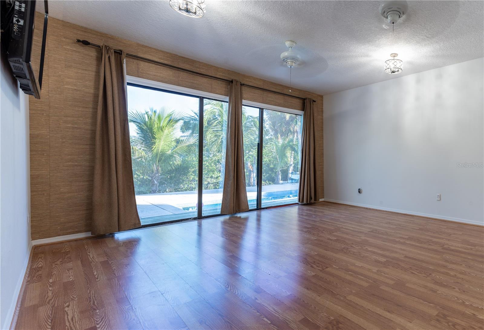 SIESTA REV OF - Residential